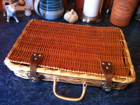 picnic_basket_elengrey_september_2012