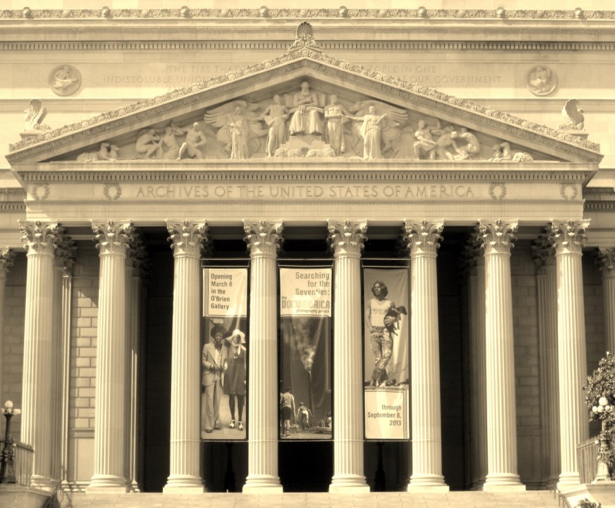 IMG_3970_juxtaposition)_elengrey_may_2013 (1280x1057)